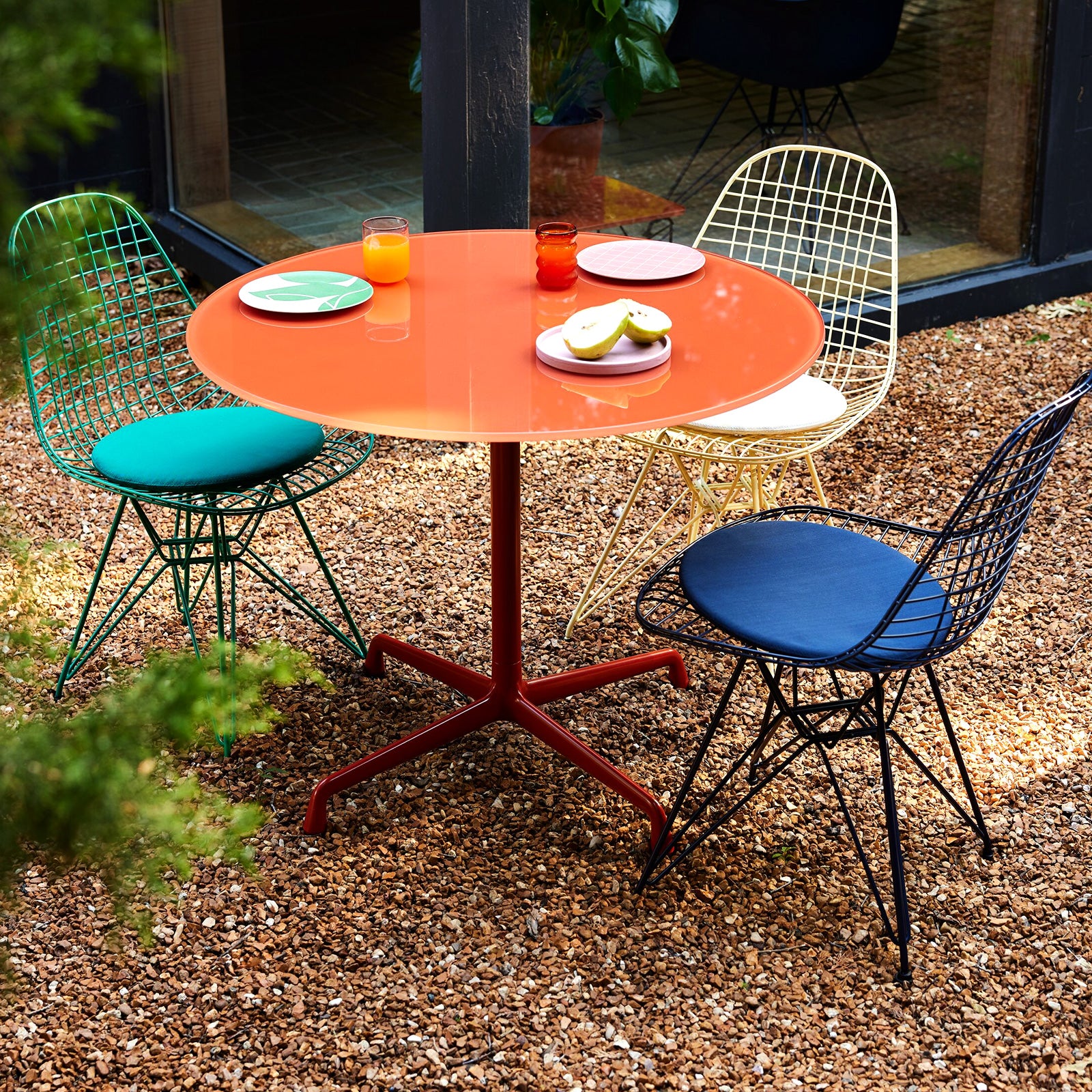 Herman Miller Eames Wire Chair Herman Miller x HAY