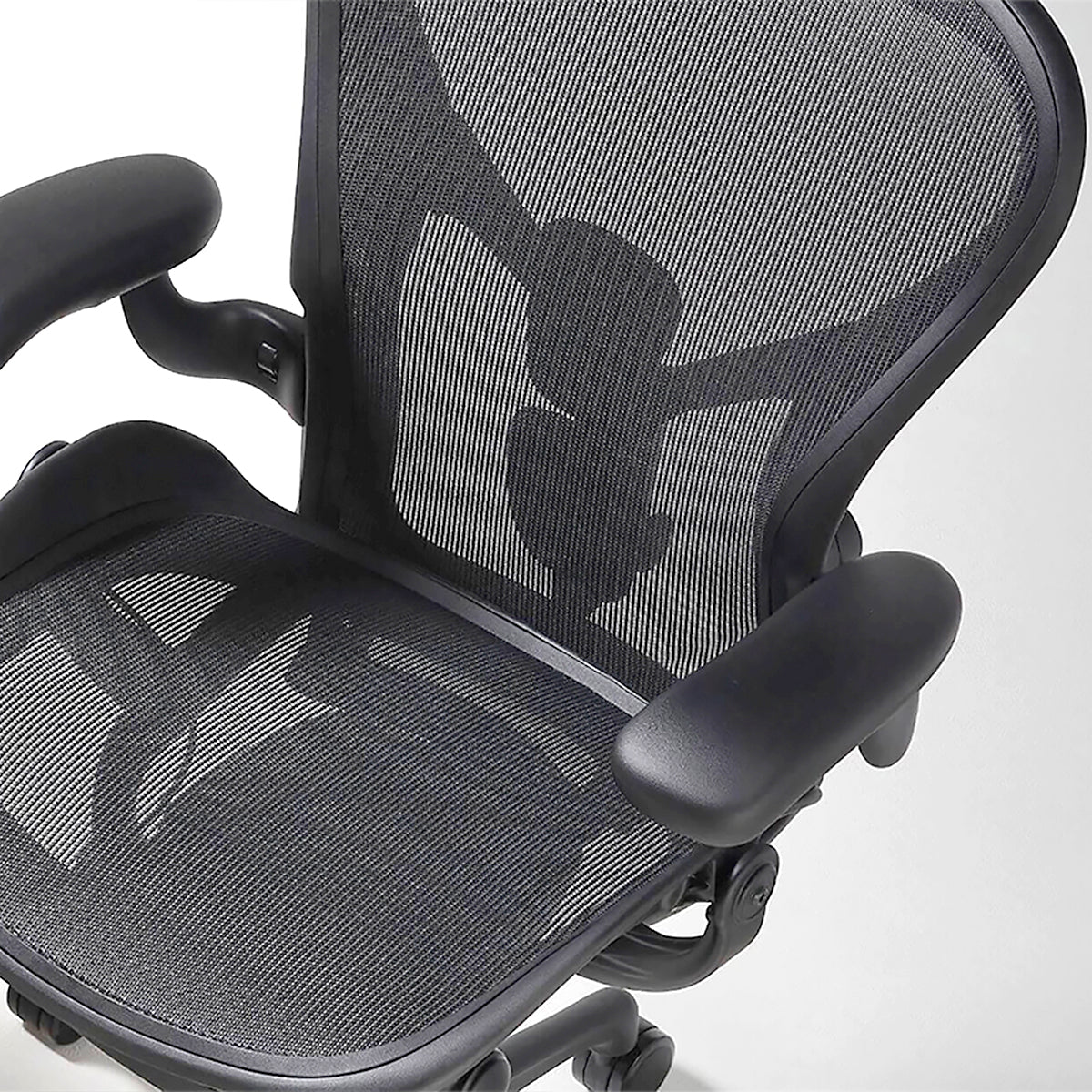 Herman Miller アーロンチェア Cサイズ グラファイト