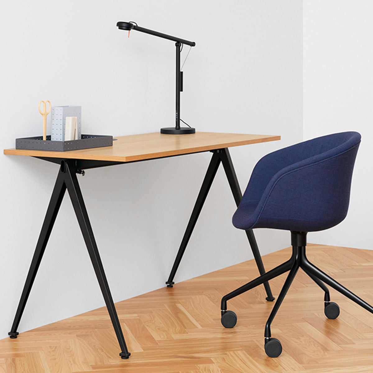 Vitra ヴィトラ .04 ゼロフォー | The Chair Shop Vitra ヴィトラ .04 ゼロフォー | The Chair Shop